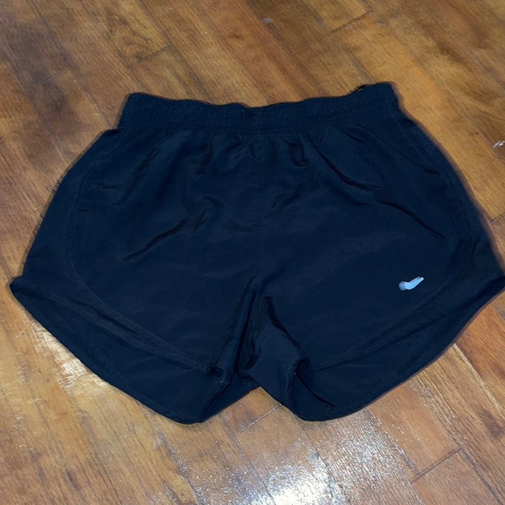 Black nike shorts